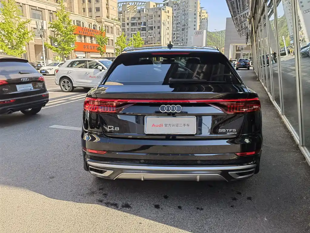 Audi Q8 2020 — фото 7