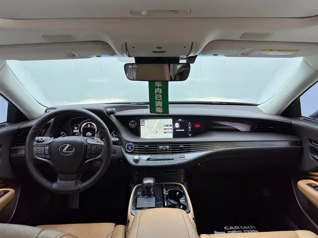 Lexus LS 2020 — фото 19