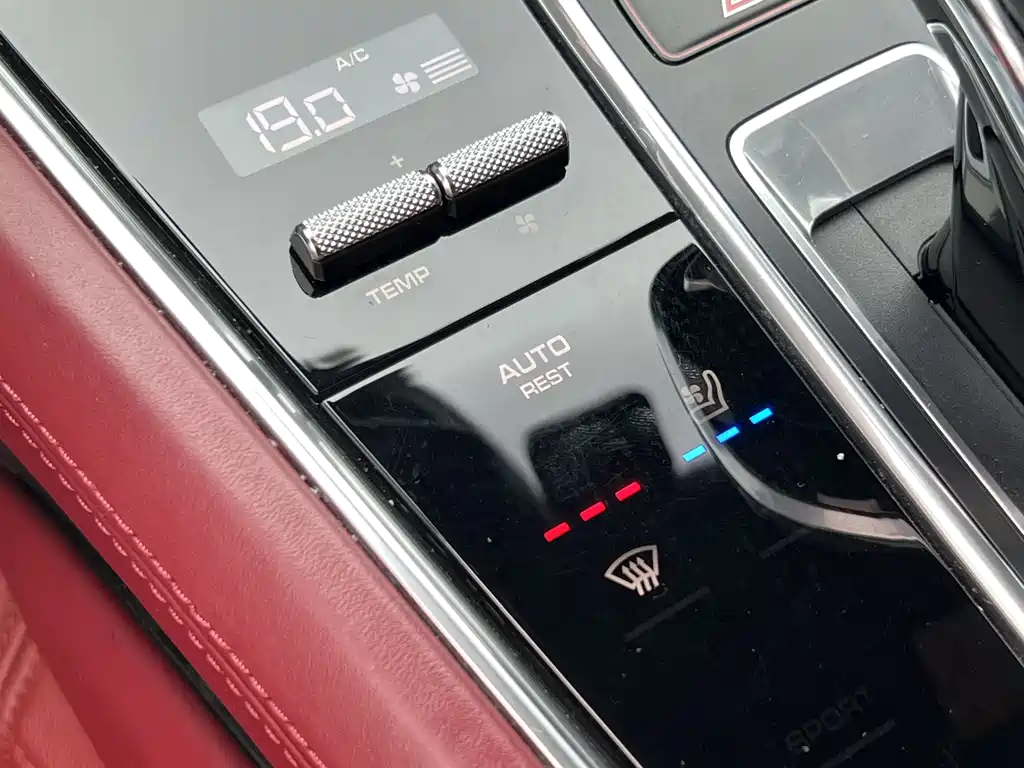 Porsche Panamera 2021 — фото 14