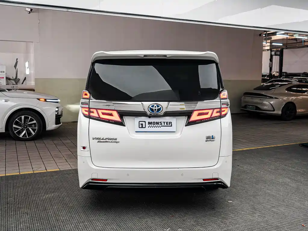 Toyota Vellfire 2021 — фото 5