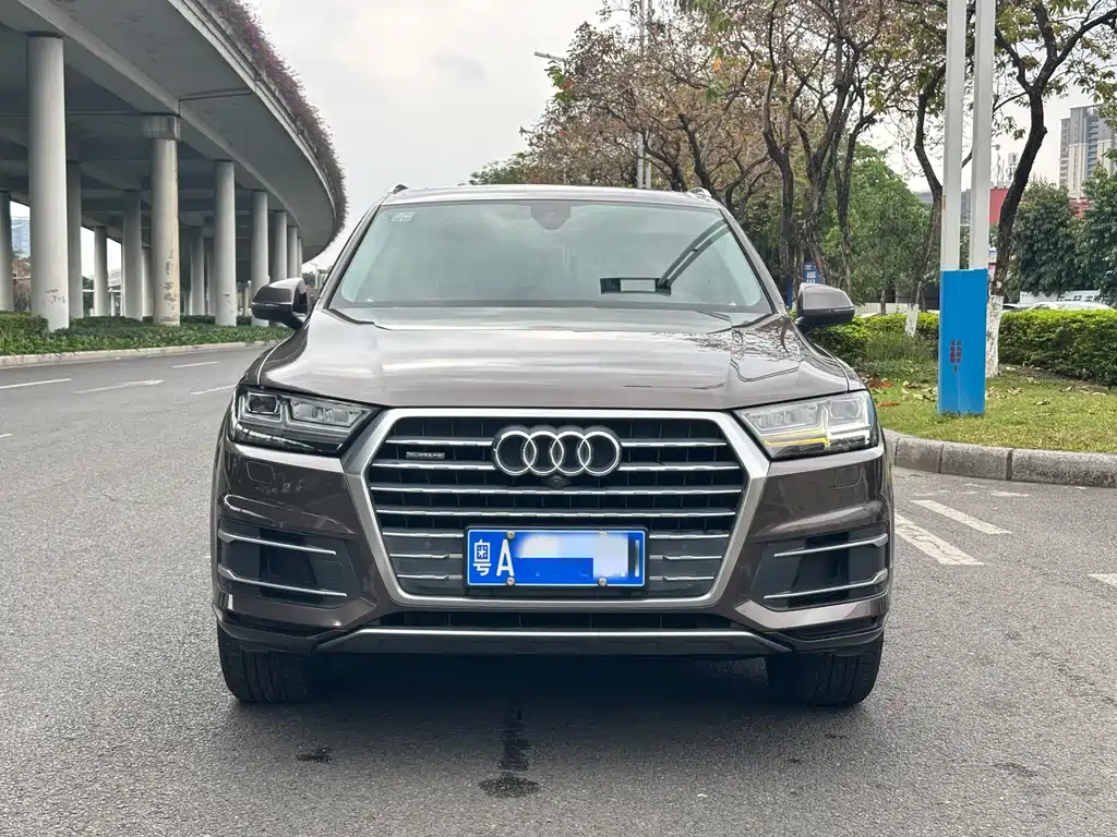 Audi Q7 2018 — фото 2