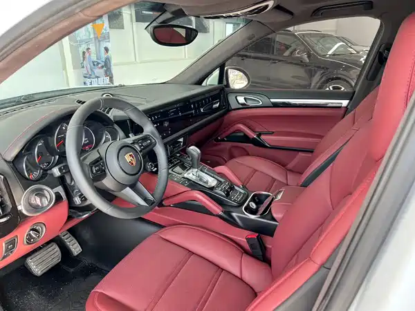 Porsche Cayenne 2011