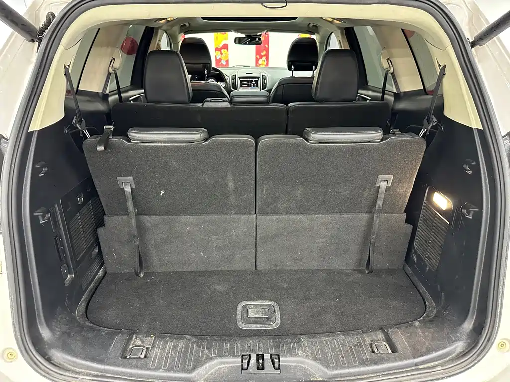 Ford Edge 2015 — фото 24