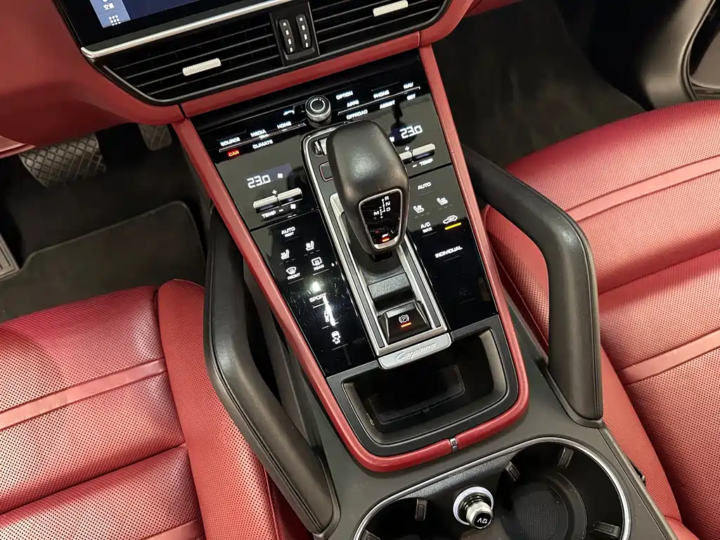 Porsche Cayenne 2019 — фото 20