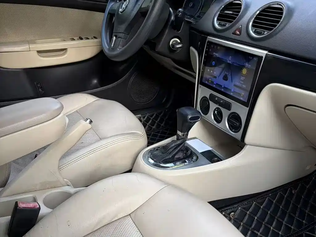 Volkswagen Lavida 2012