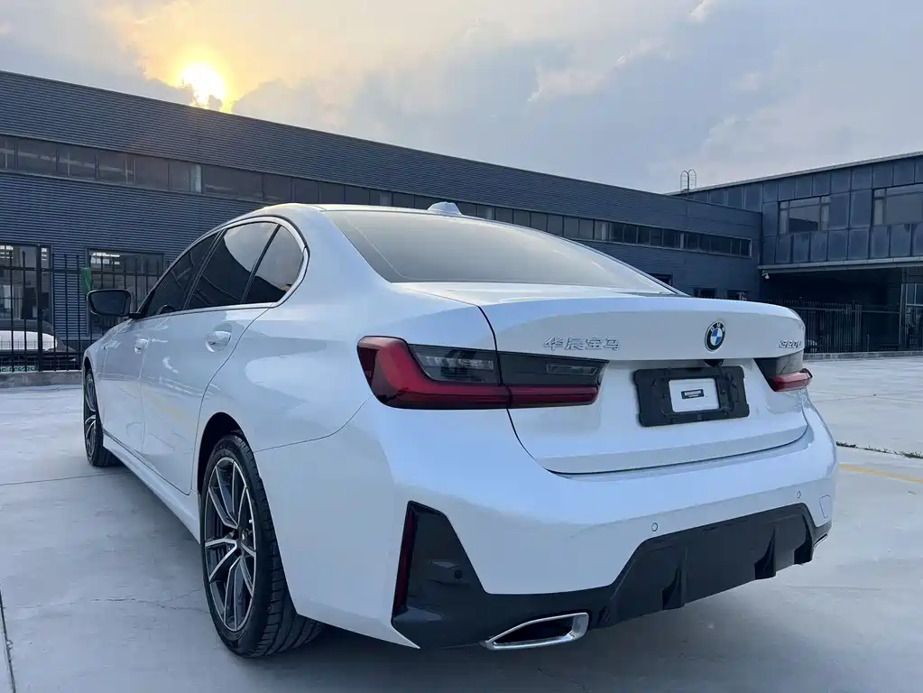 BMW 3 Series 2023