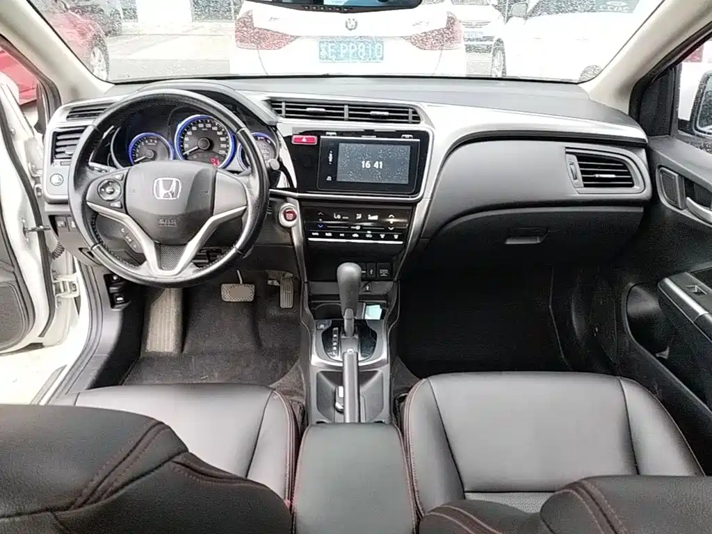 Honda City 2016 — фото 10