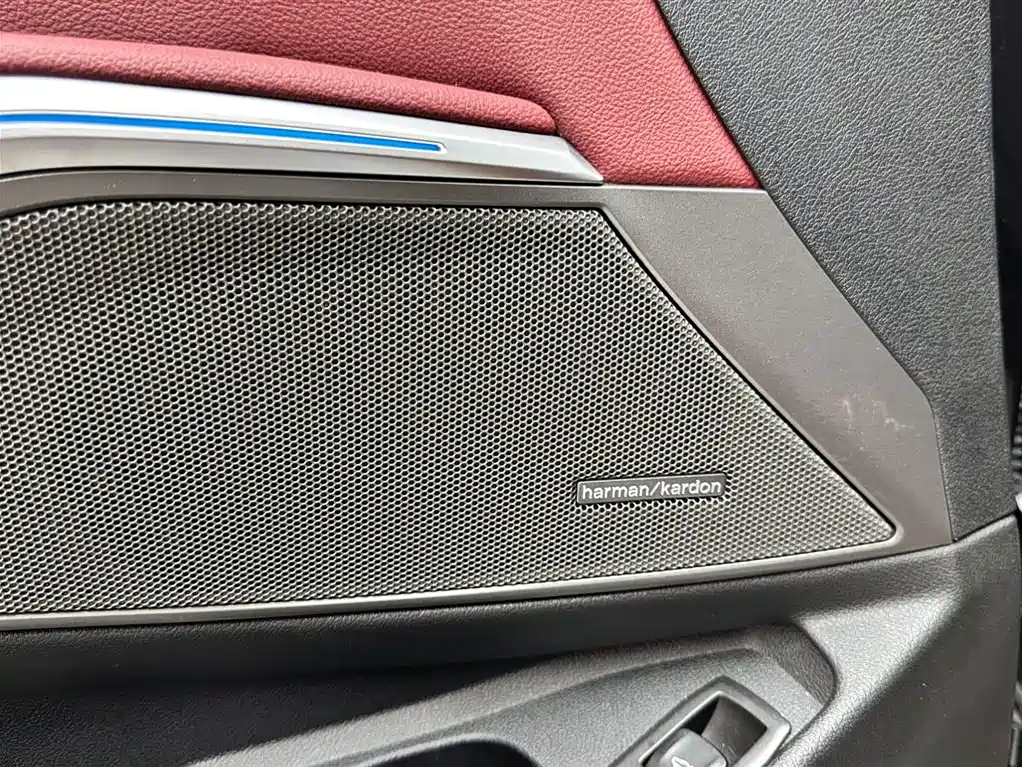 BMW 3 Series 2025 — фото 15