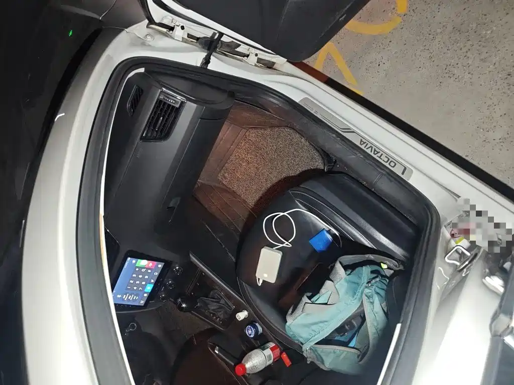 Skoda Octavia 2015 — фото 20