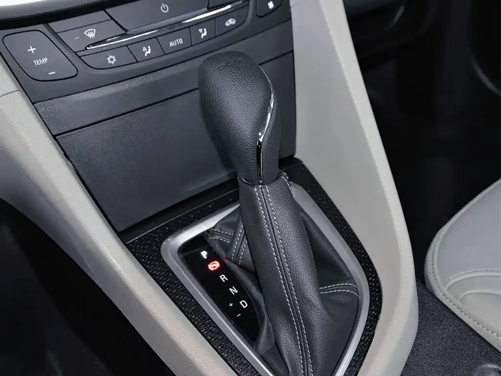 Buick Excelle GT 2020 — фото 18
