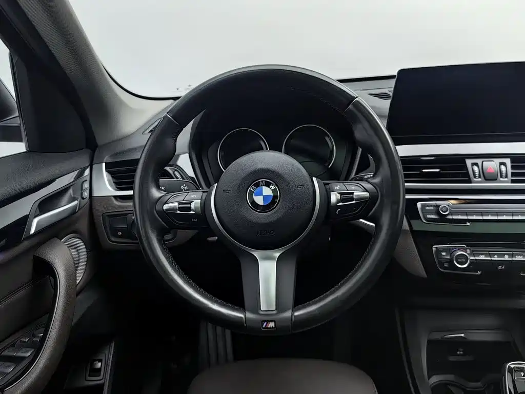 BMW X1 2022 — фото 11