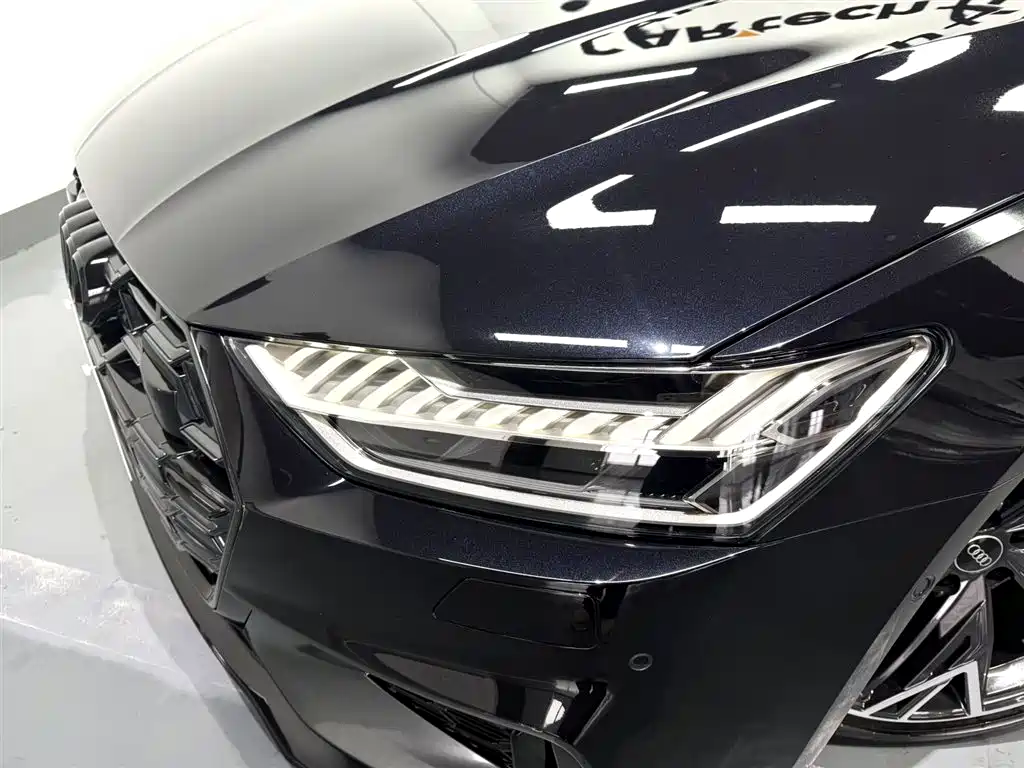 Audi A7L 2024