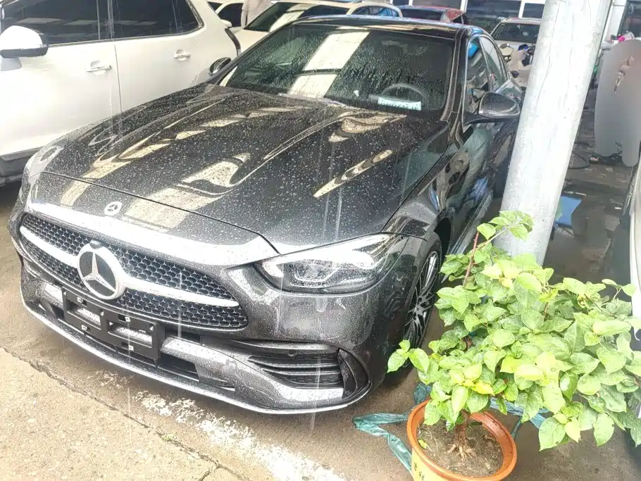 Mercedes-Benz C-Class 2024