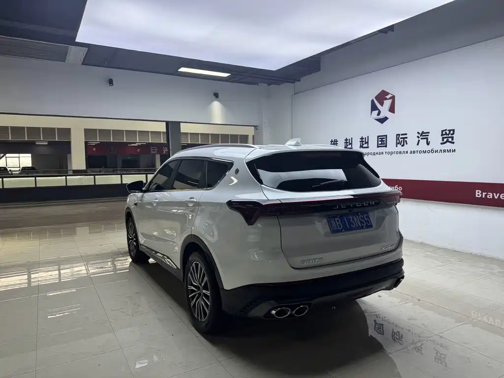 Jetour Jietu X70 PLUS 2023 — фото 19