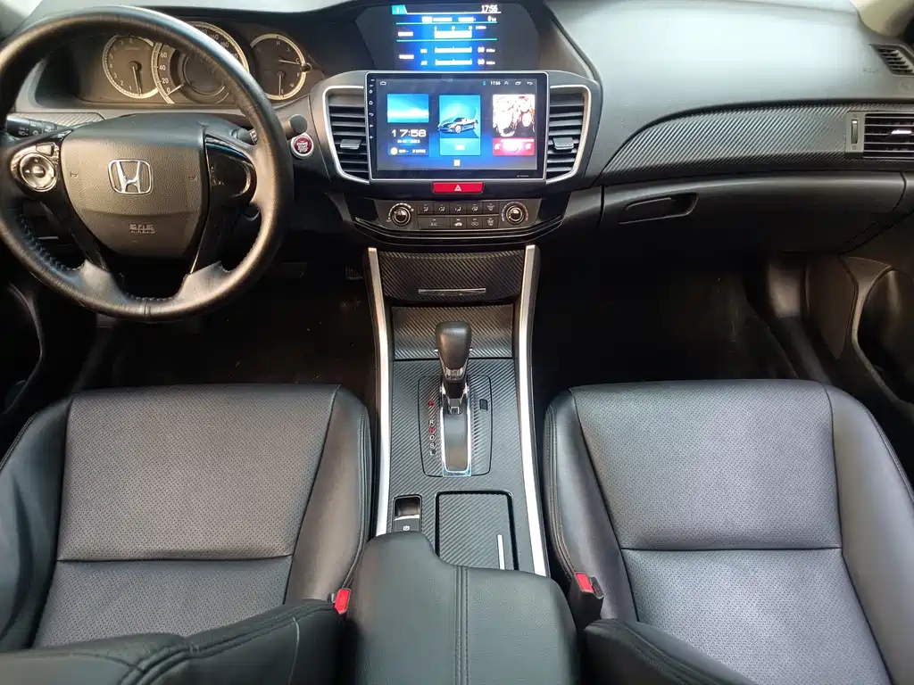 Honda Accord 2018 — фото 14