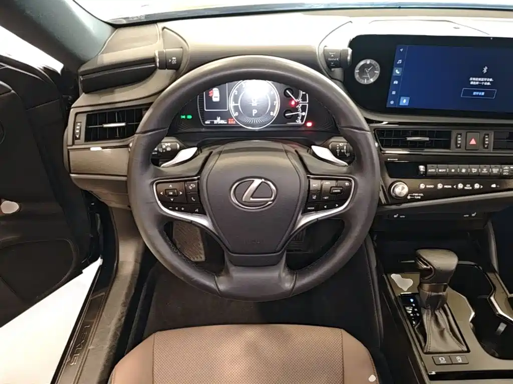 Lexus ES 2023 — фото 17