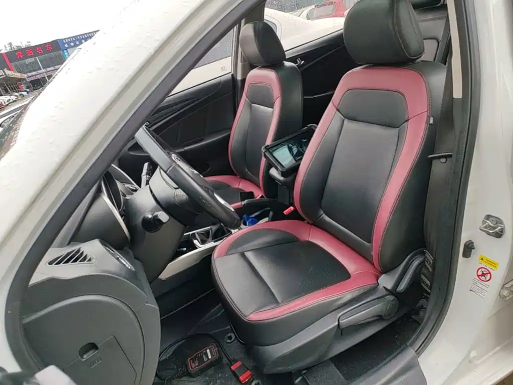 Changan Eado XT 2015 — фото 15