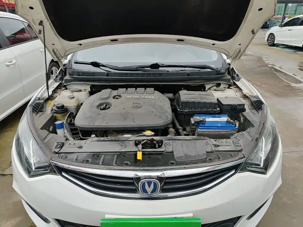 Changan Eado XT 2015 — фото 20
