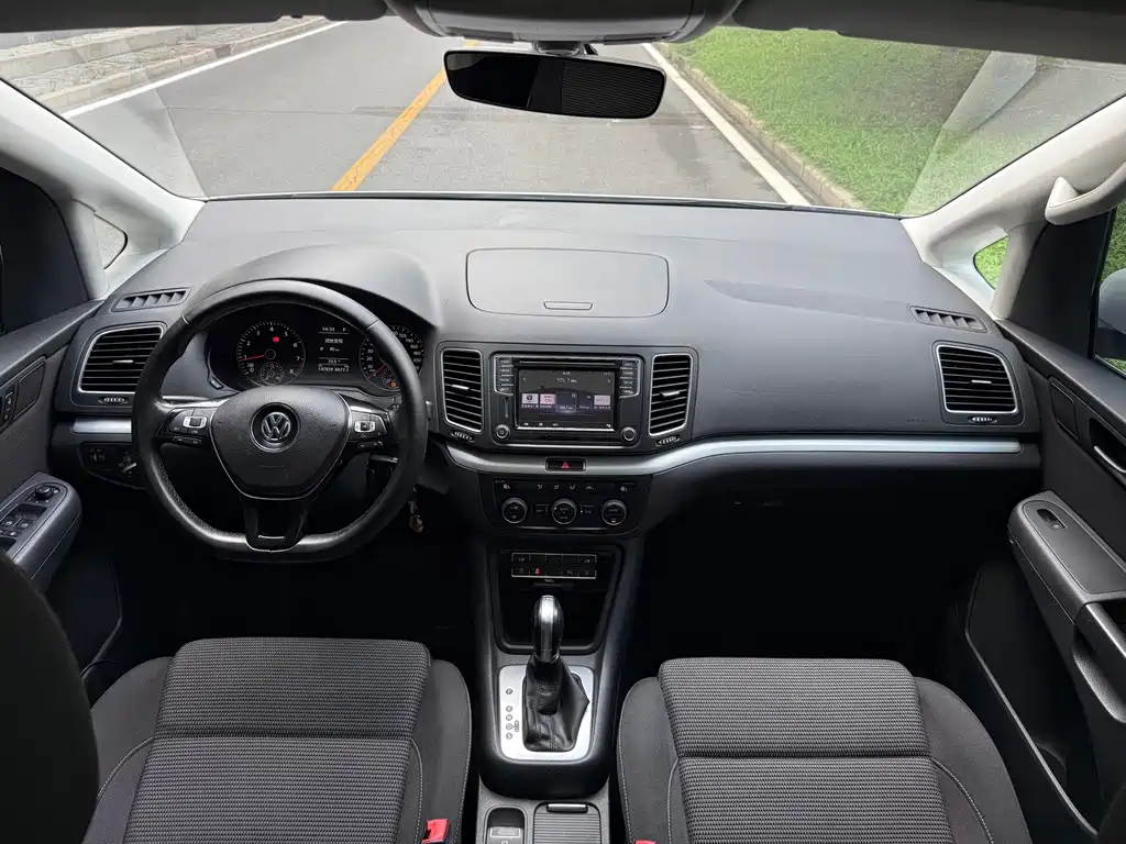 Volkswagen Sharan 2016 — фото 13