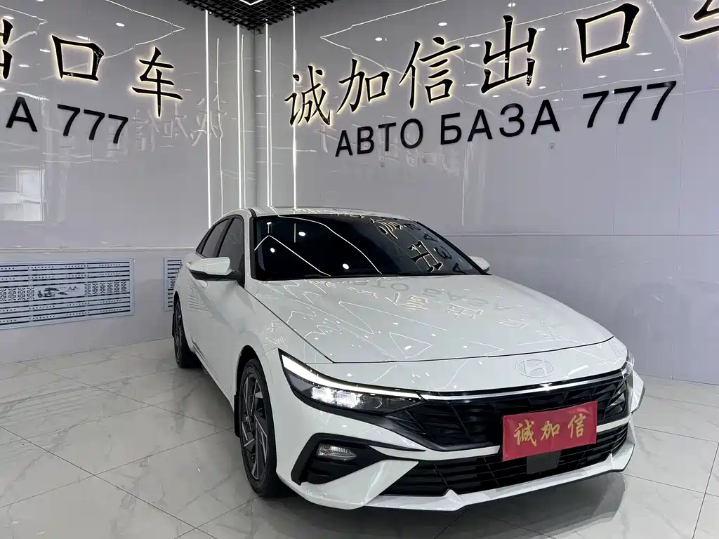 Hyundai Elantra 2023