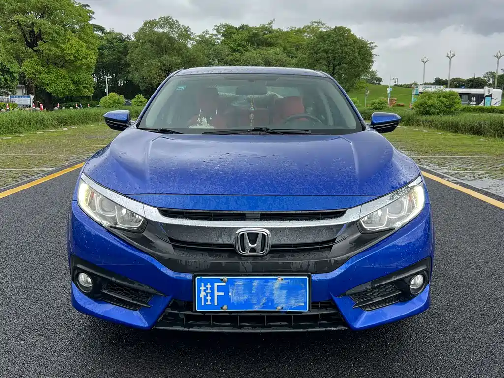 Honda Civic 2019 — фото 1