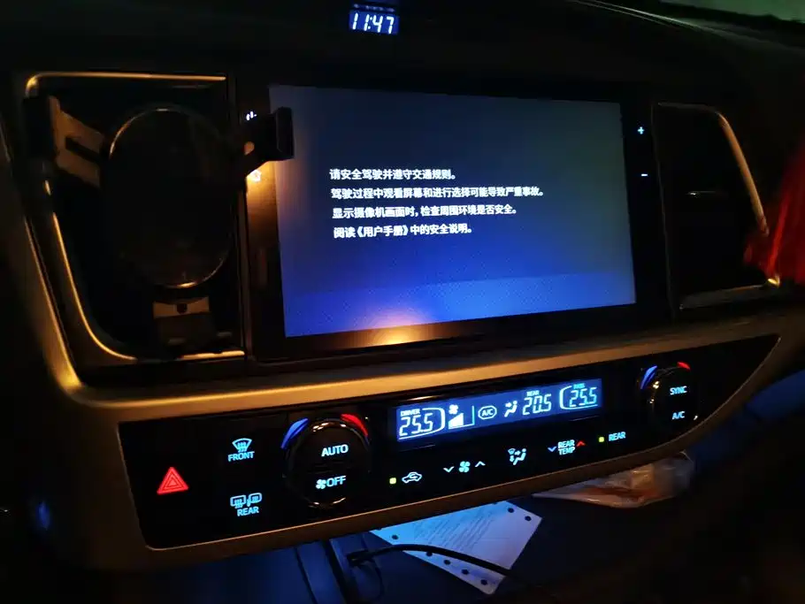 Toyota Highlander 2020 — фото 13