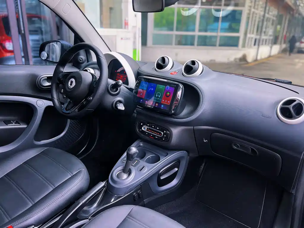 smart Fortwo 2017 — фото 8