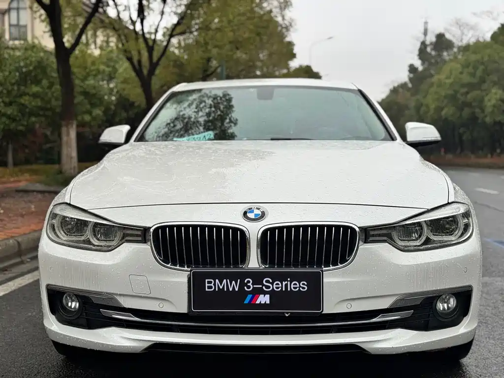 BMW 3 Series 2018 — фото 2