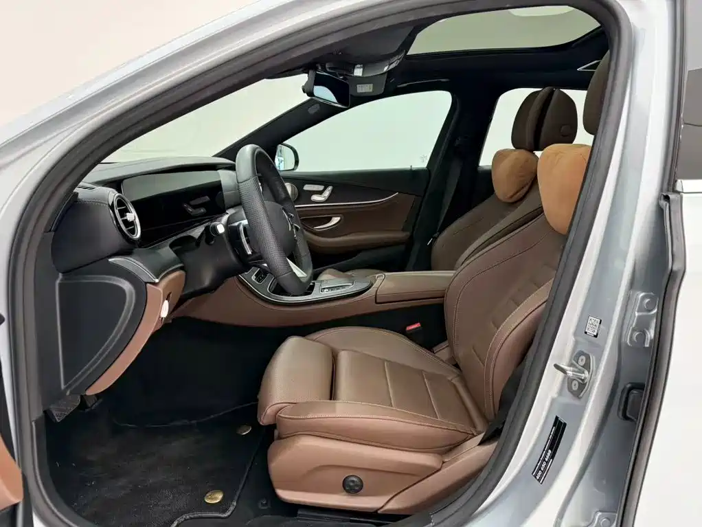Mercedes-Benz E-Class 2022 — фото 3