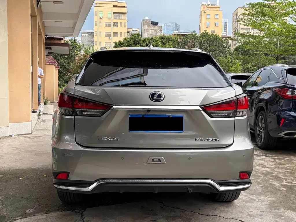 Lexus RX 2022 — фото 10