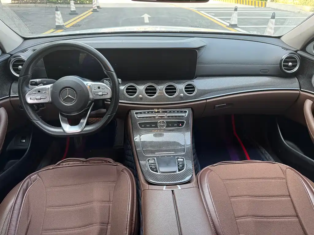 Mercedes-Benz E-Class 2019 — фото 11