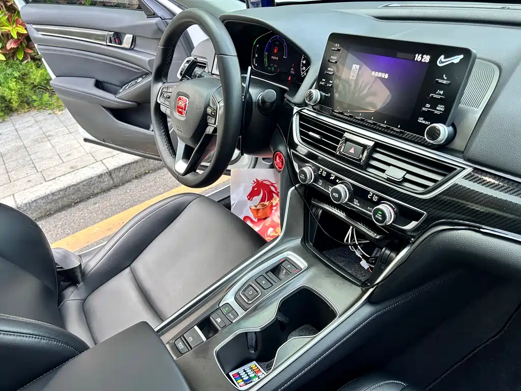 Honda Accord 2020 — фото 11