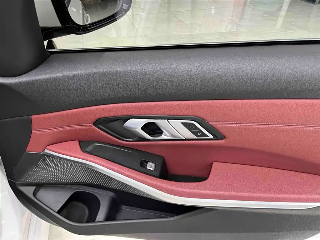 BMW 3 Series 2023 — фото 10