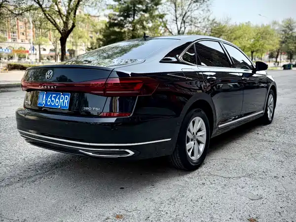 Volkswagen Passat 2022