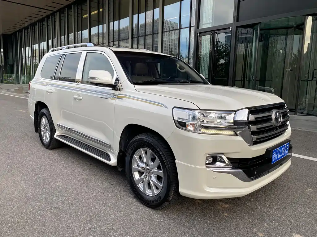 Toyota Land Cruiser 2019 — фото 2