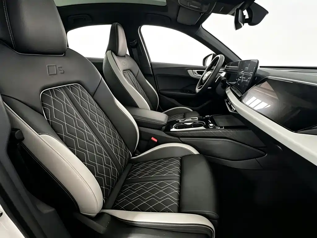 Audi A5L 2025 — фото 10
