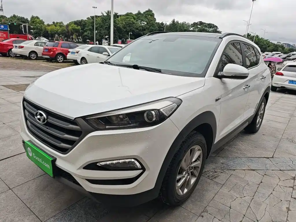 Hyundai Tucson 2015 — фото 2