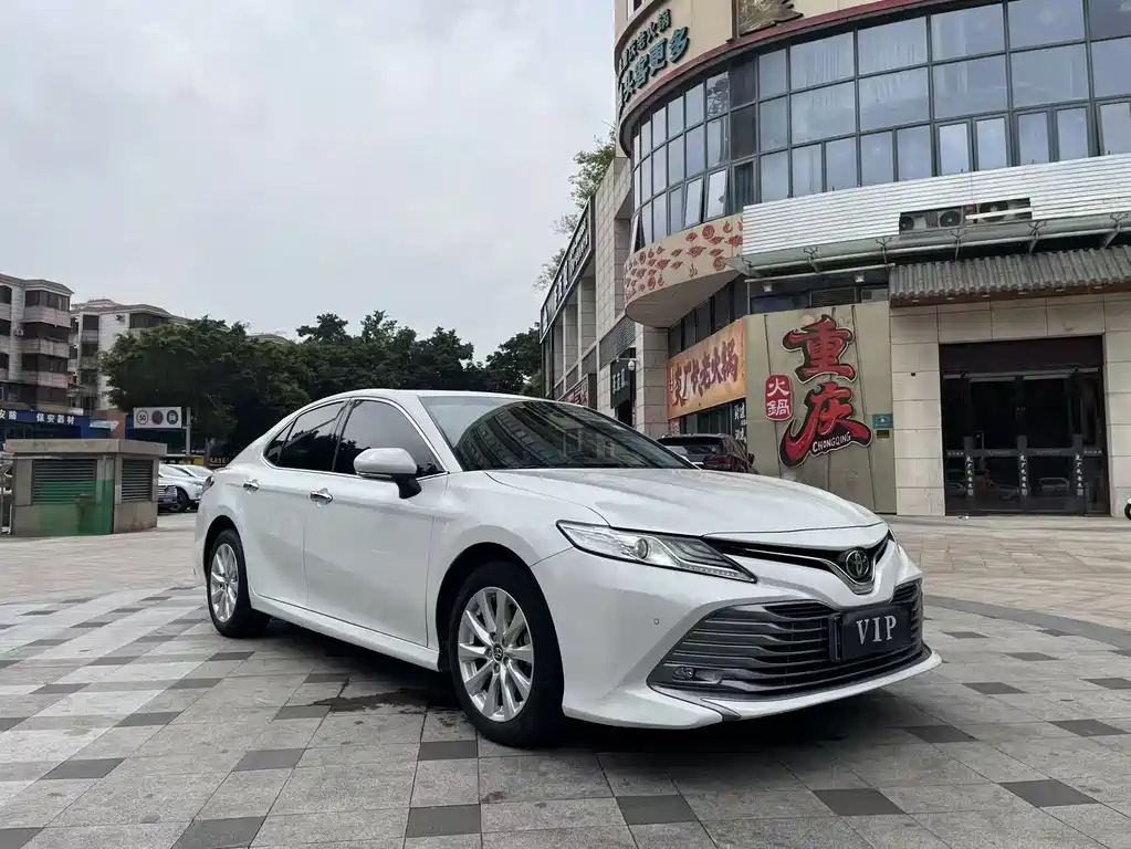 Toyota Camry 2020 — фото 3