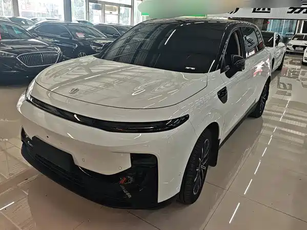 Leapmotor B10 2025