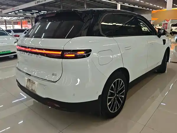 Leapmotor B10 2025
