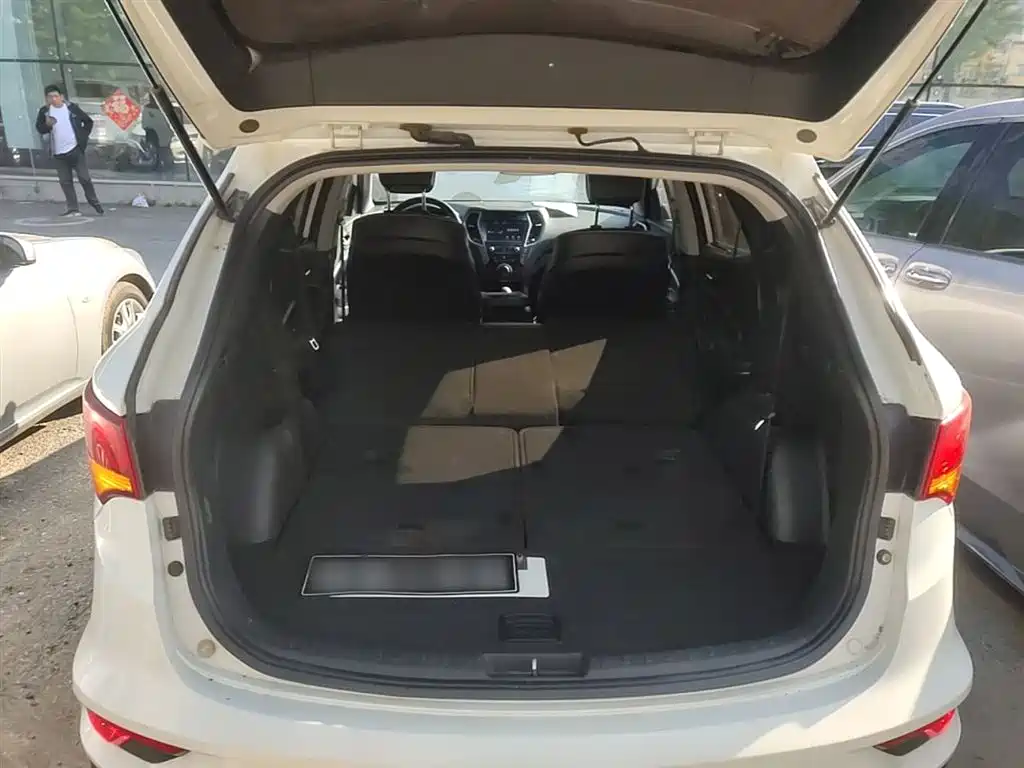 Hyundai Santa Fe 2018 — фото 19