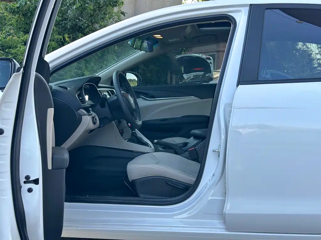 Buick Excelle 2020