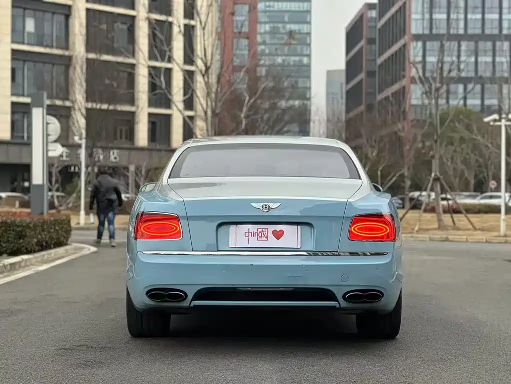 Bentley Flying Spur 2016 — фото 13