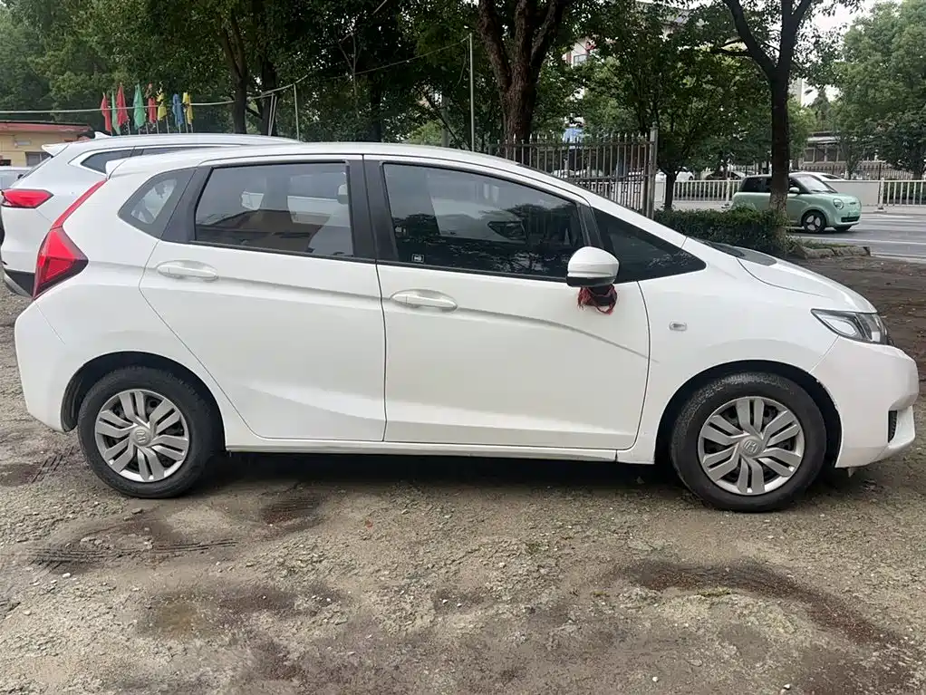 Honda Fit 2016 — фото 8
