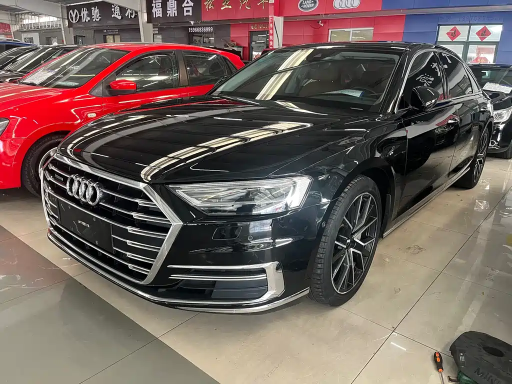 Audi A8 2018 — фото 2