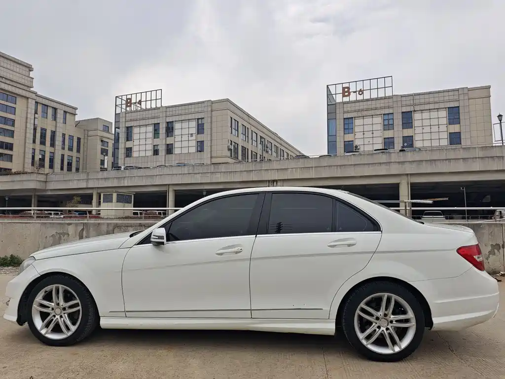 Mercedes-Benz C-Class 2014 — фото 14