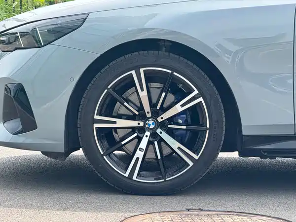BMW 5 Series 2026