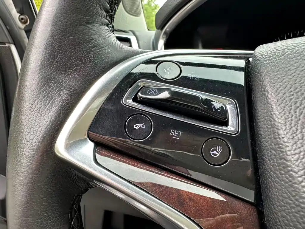 Cadillac SRX 2016 — фото 14