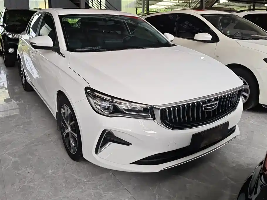 Geely Emgrand 2023