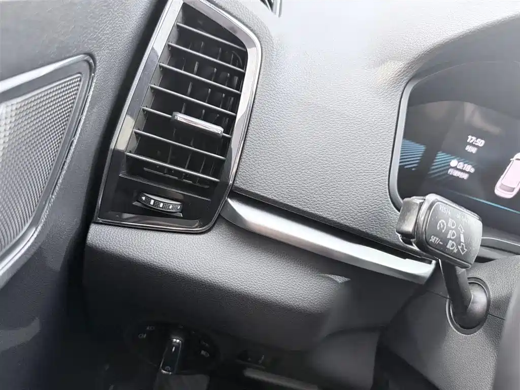 Skoda Karoq 2023 — фото 11